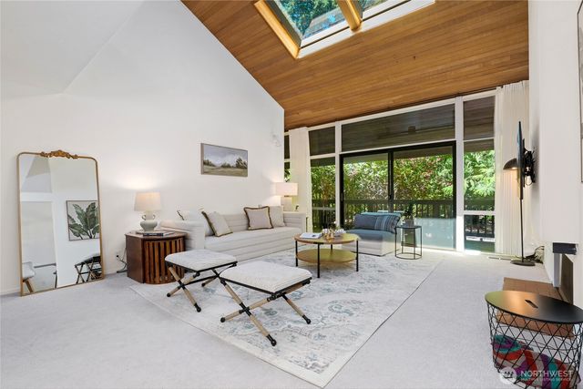 2422 Sahalee Drive W, Sammamish, WA 98074