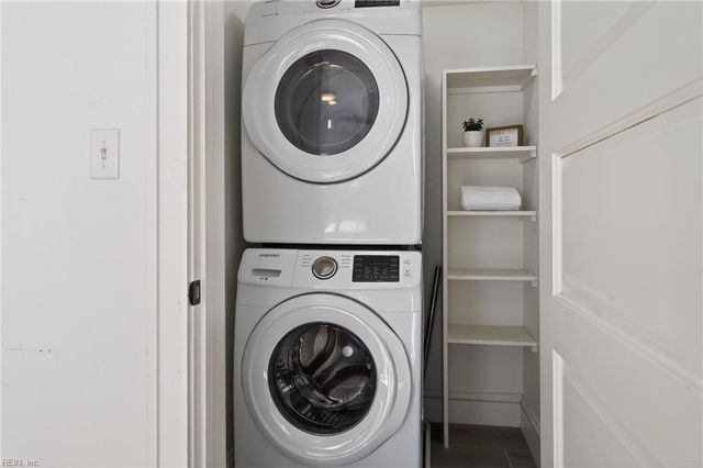 1093 Algonquin RD, Norfolk, VA 23505