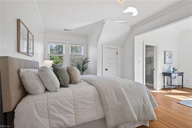 1093 Algonquin RD, Norfolk, VA 23505