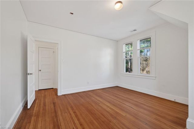 1093 Algonquin RD, Norfolk, VA 23505