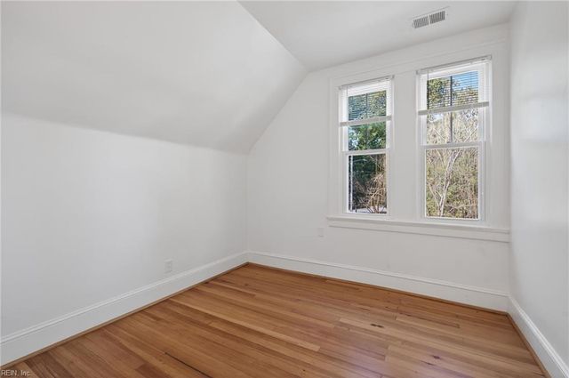 1093 Algonquin RD, Norfolk, VA 23505