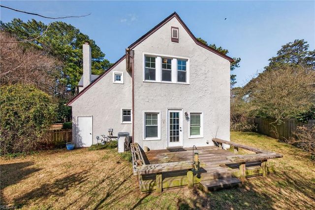 1093 Algonquin RD, Norfolk, VA 23505