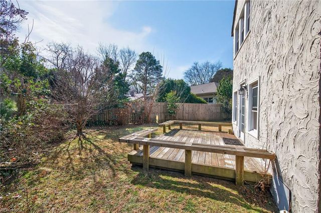 1093 Algonquin RD, Norfolk, VA 23505