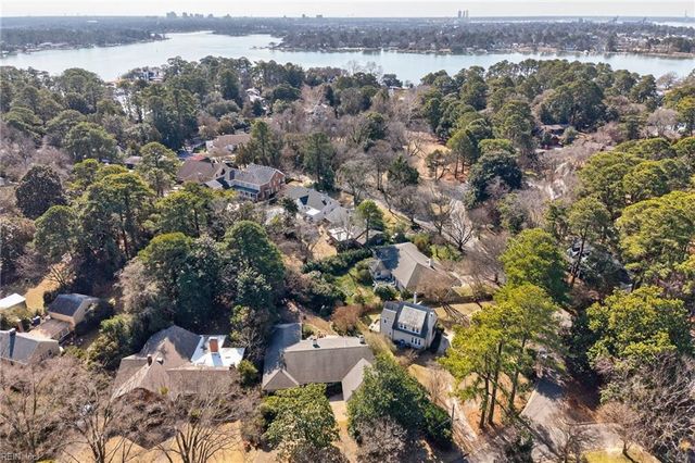 1093 Algonquin RD, Norfolk, VA 23505