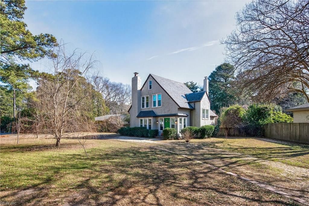 1093 Algonquin RD, Norfolk, VA 23505