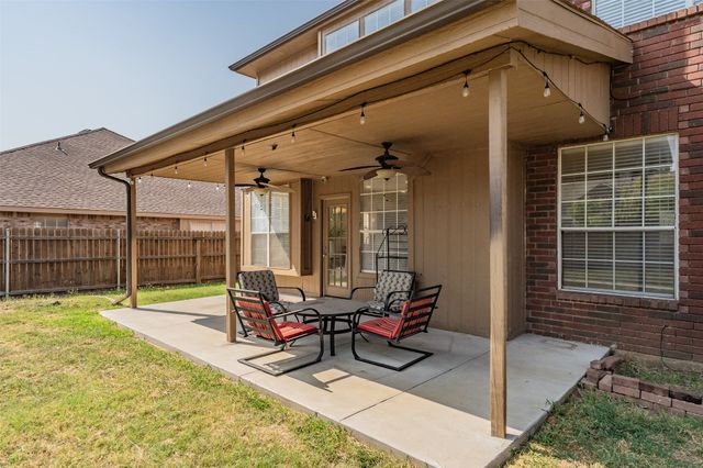 8112 Fireside Drive, North Richland Hills, TX 76182