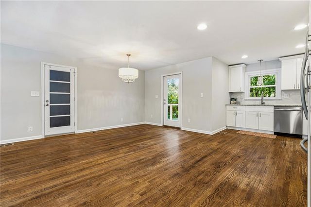 2670 Woodridge Drive, Decatur, GA 30033