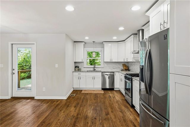 2670 Woodridge Drive, Decatur, GA 30033