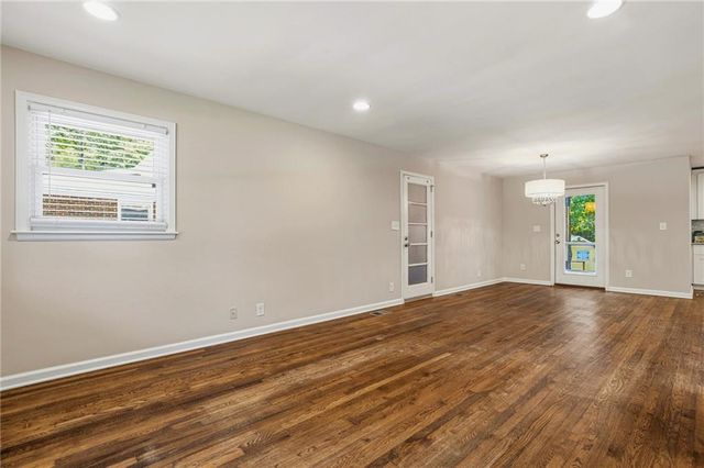 2670 Woodridge Drive, Decatur, GA 30033