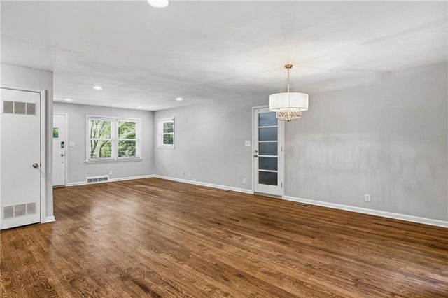 2670 Woodridge Drive, Decatur, GA 30033