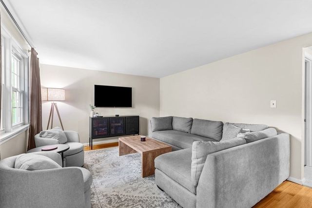 15 October Lane, Plymouth, MA 02360