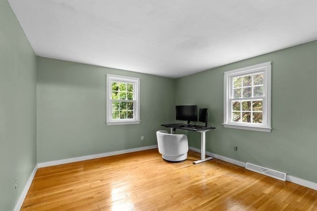 15 October Lane, Plymouth, MA 02360