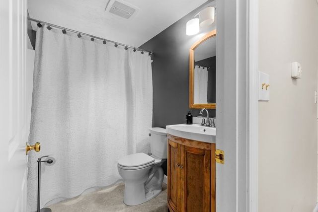 15 October Lane, Plymouth, MA 02360