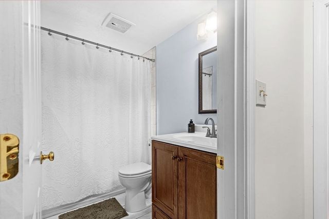 15 October Lane, Plymouth, MA 02360