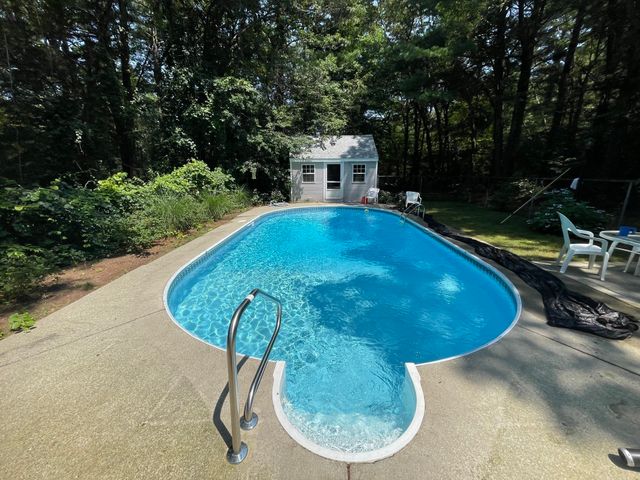 15 October Lane, Plymouth, MA 02360