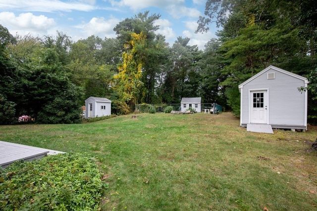 15 October Lane, Plymouth, MA 02360