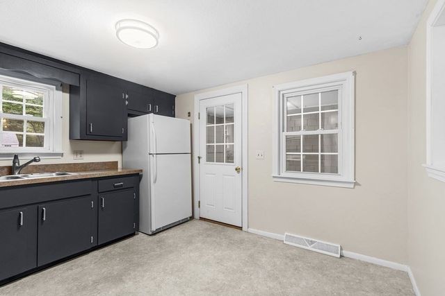 15 October Lane, Plymouth, MA 02360