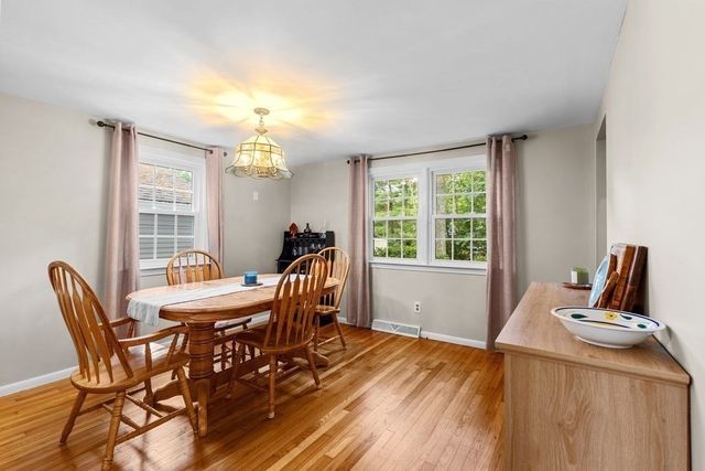15 October Lane, Plymouth, MA 02360