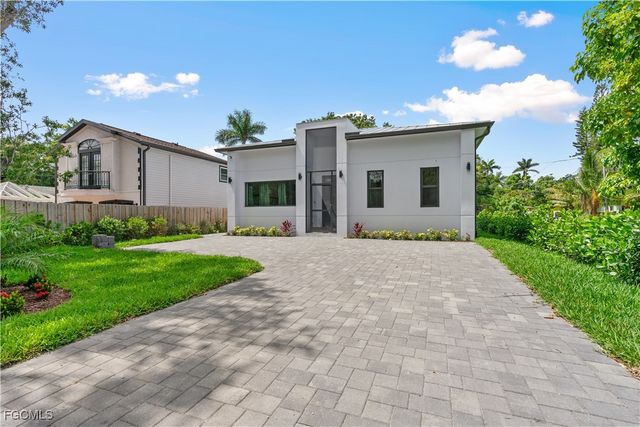 10186 Carolina ST, Bonita Springs, FL 34135