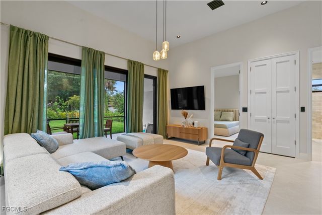 10186 Carolina ST, Bonita Springs, FL 34135