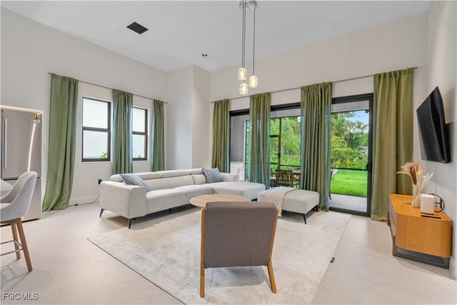 10186 Carolina ST, Bonita Springs, FL 34135