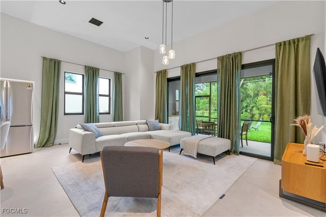 10186 Carolina ST, Bonita Springs, FL 34135