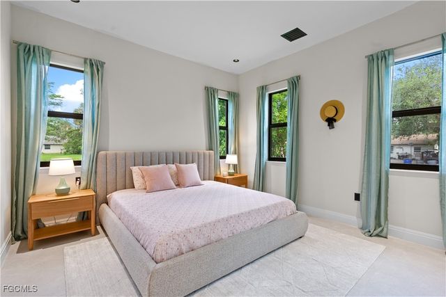 10186 Carolina ST, Bonita Springs, FL 34135