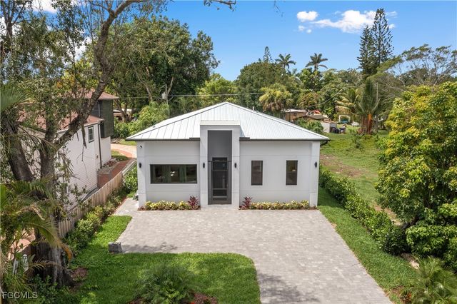 10186 Carolina ST, Bonita Springs, FL 34135