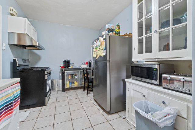 42 AVENUE B, Bayonne, NJ 07002