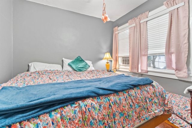 42 AVENUE B, Bayonne, NJ 07002