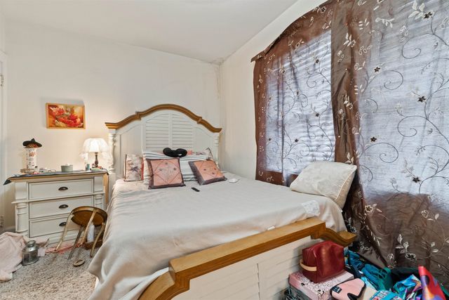 42 AVENUE B, Bayonne, NJ 07002