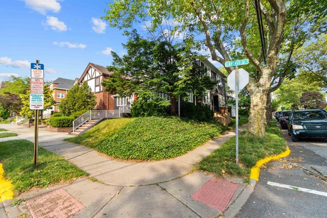 42 AVENUE B, Bayonne, NJ 07002