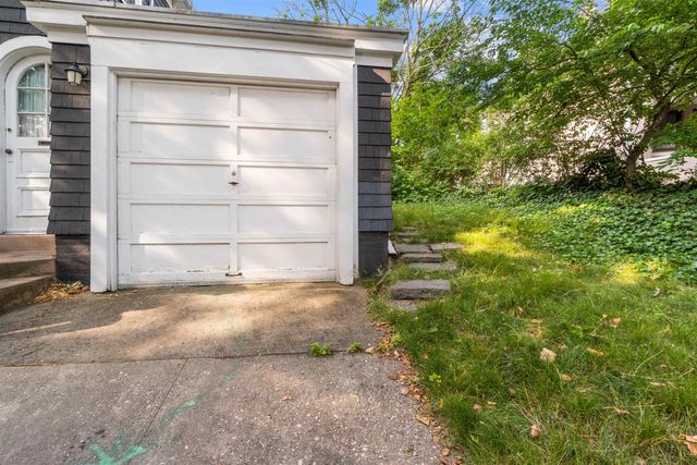 42 AVENUE B, Bayonne, NJ 07002