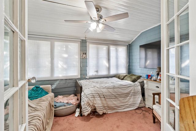 42 AVENUE B, Bayonne, NJ 07002