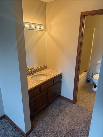 1500 Pleasantview Drive, Marion, IA 52302