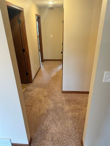 1500 Pleasantview Drive, Marion, IA 52302