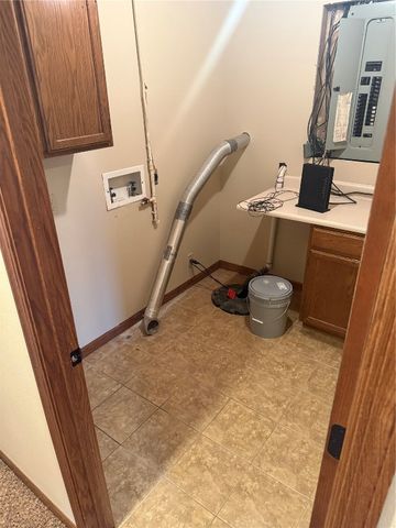 1500 Pleasantview Drive, Marion, IA 52302