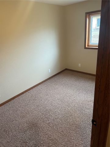 1500 Pleasantview Drive, Marion, IA 52302