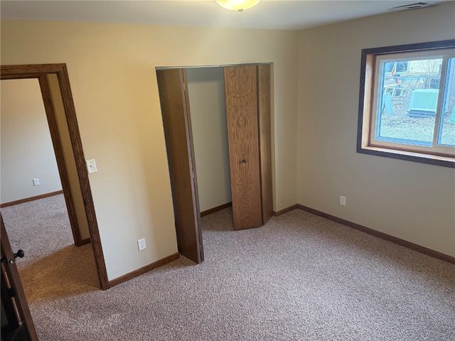 1500 Pleasantview Drive, Marion, IA 52302