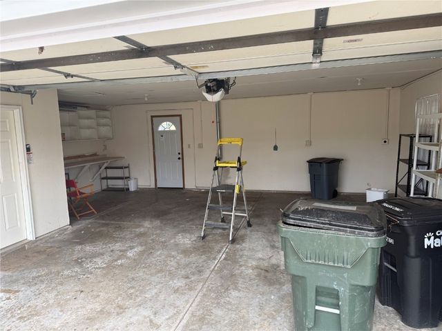 1500 Pleasantview Drive, Marion, IA 52302