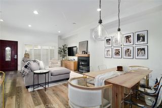 13360 Burbank Boulevard 16, Sherman Oaks, CA 91401