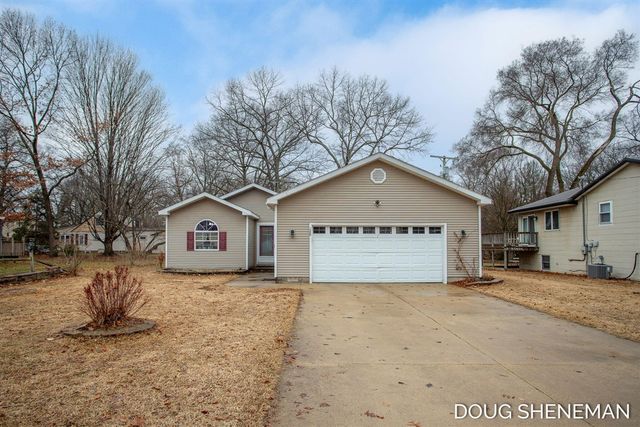 128 129th Avenue, Holland, MI 49424