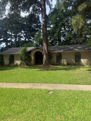 8886 Bayonne Drive, Shreveport, LA 71118