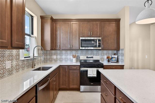 20548 Pebble Glen DR, Estero, FL 33928