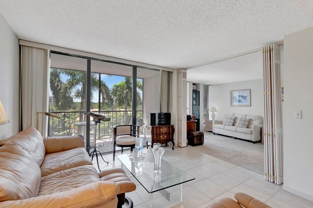 7738 Lakeside Boulevard 353, Boca Raton, FL 33434