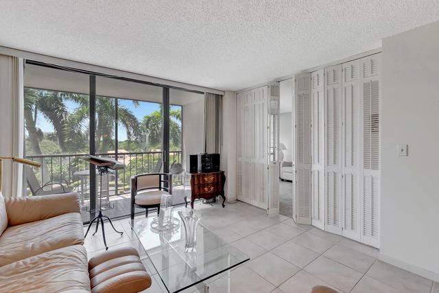 7738 Lakeside Boulevard 353, Boca Raton, FL 33434