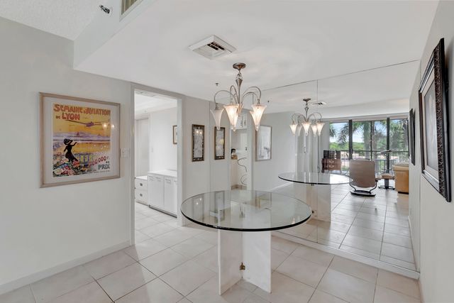 7738 Lakeside Boulevard 353, Boca Raton, FL 33434