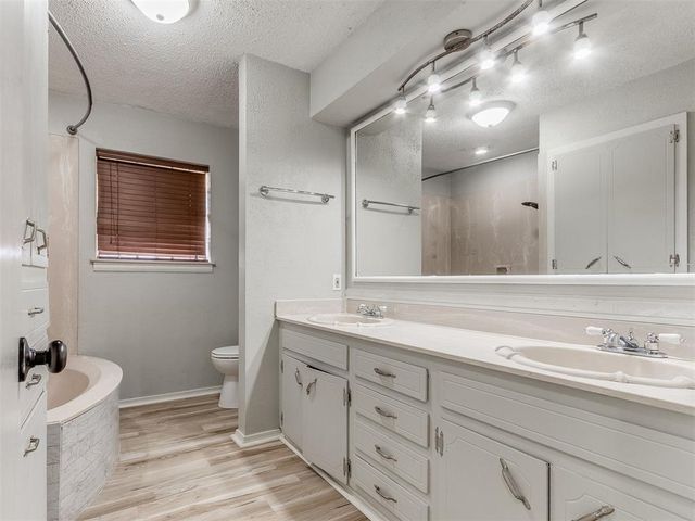 118 Brookside Drive, Moore, OK 73160