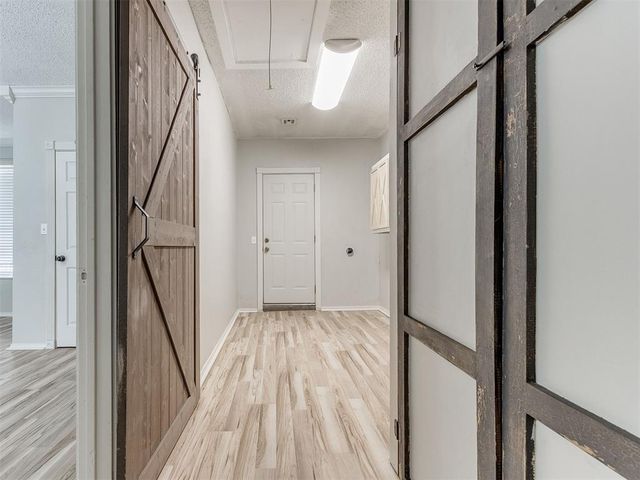 118 Brookside Drive, Moore, OK 73160