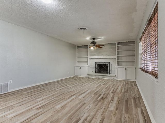 118 Brookside Drive, Moore, OK 73160